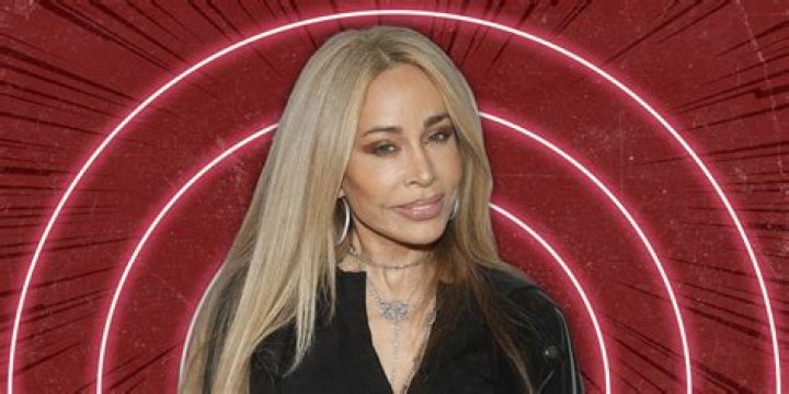 Unveiling Faye Resnick: The Multifaceted Life Of A Hollywood Icon