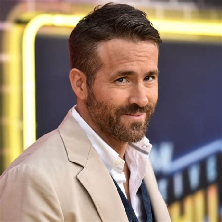 Unveiling The Allure Of Hot Male Celebrities