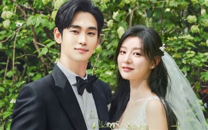 Unveiling The Love Life Of Kim Soo Hyun: Who Is His Girlfriend?